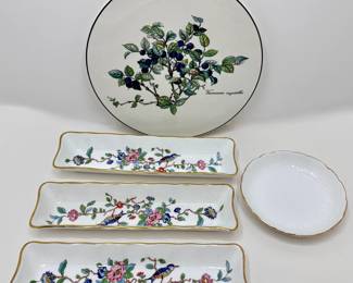 Villeroy & Boch Cheese Plate, 3 Aynsley England Trays & Aynsley Round Trinket Tray With Gold Edge
Lot #: 169
