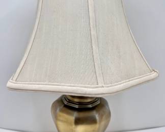 Vintage Heavy Metal Claw Table Lamp
Lot #: 128