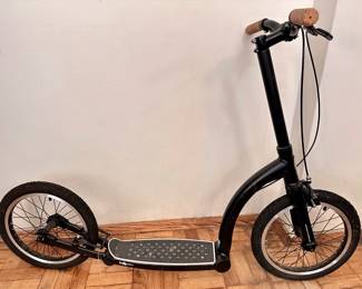 Swifty Zero Scooter With Large Wheels, Never Used, $600 Value, Imported From England
Lot #: 3