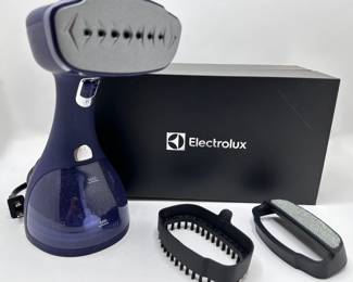 New Electrolux Hand Held Steamer Model LX 15002
Lot #: 113
