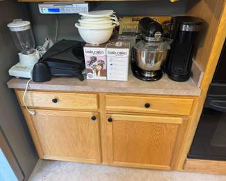 New and Gently used kitchen appliances
Almost Brand New Mixer