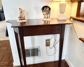 Small side table with lamp