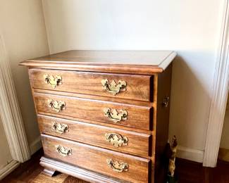 Small chest of drawers