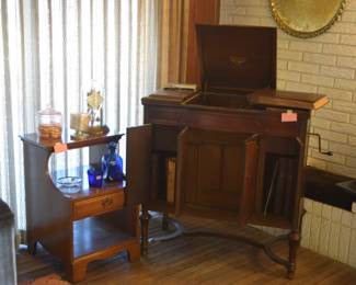 Works Victrola 395.00