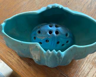 Van Briggle is my favorite American pottery company.