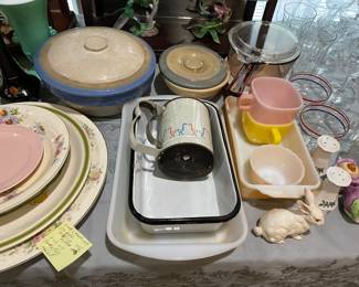 Lots of cool super vintage type goodies!