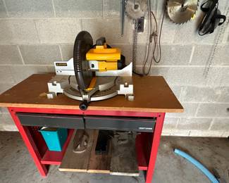 #42	Dewalt Compound Miter Saw w/Craftsman Table Model DW705 Type 2	 $300.00 
