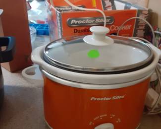 Small Crock Pot Cooker
