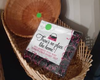 Baskets & Napkins