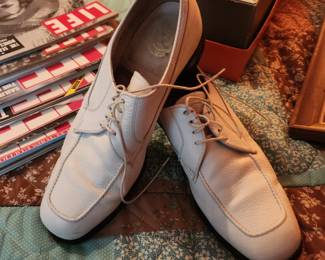 Vintage white men's shoes