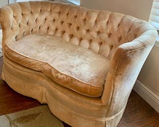 Vintage Gold Velvet Tufted Loveseat 