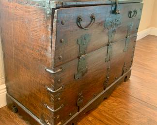 Antique Korean Bandaji Chest