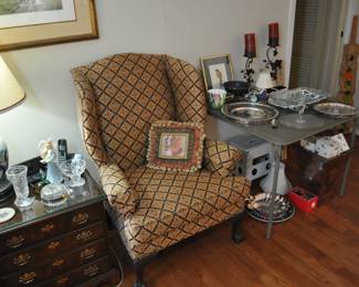 Ball and Claw Wingback