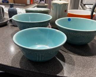 3 vintage Homer Laughlin mixing bowls 