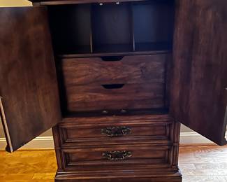 Fitted gentlemen’s chest