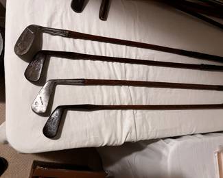 Antique golf clubs 