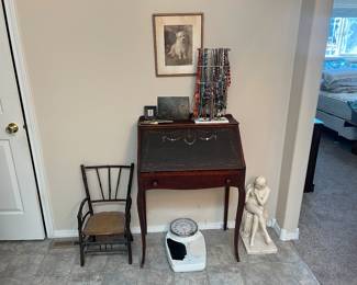 Antique ladies desk