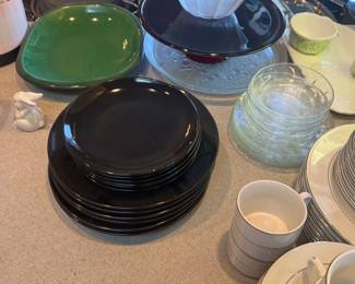 Lots of dishes & kitchenware