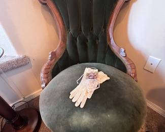 Antique victorian side chair