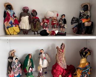 Foreign travel doll collection 
