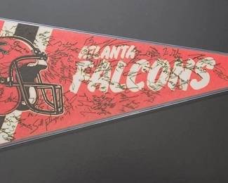1989 ATLANTA FALCONS TEAM SIGNED PENNANT . DIEON SANDERS ROOKIE AUTOGRAPH