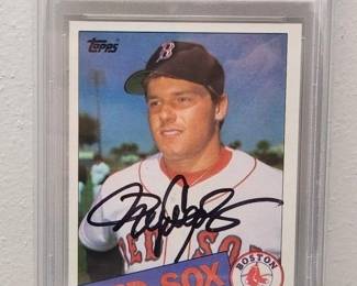 AUTOGRAPHED 1985 ROGER CLEMENS ROOKIE CARD.