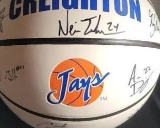 CREIGHTON TEAM SIGNED BASKETBALL