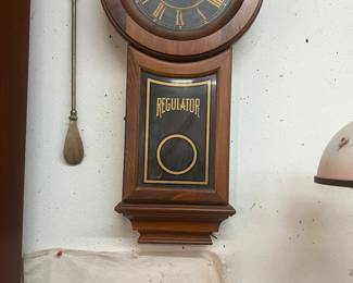 Regulator clock 