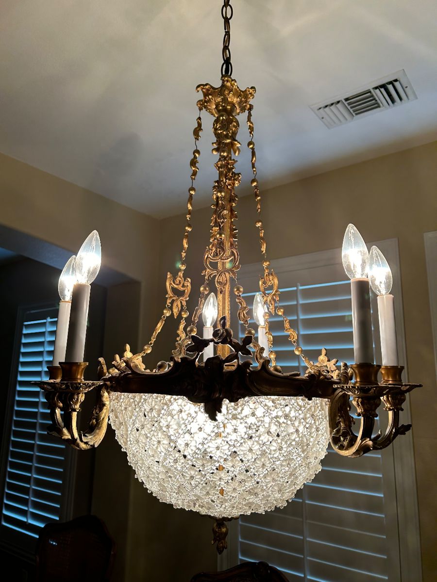 Chandelier (23" wide, 29" tall)