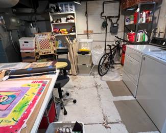 washer/dryer are not for sale