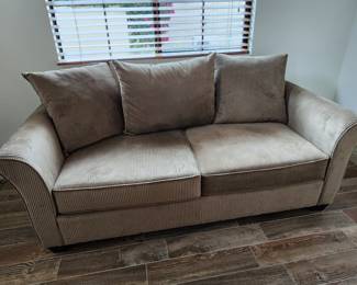 like new sleeper sofa