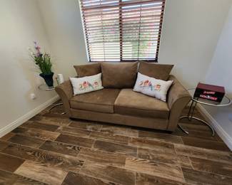 Pullout sofa—full/queen
Great soft corduroy fabric