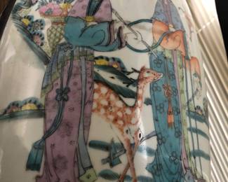 Porcelain design on Japanese Lunch box.