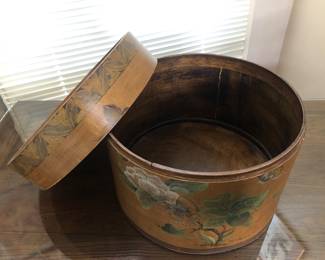 Antique Hand Painted Chinese Box - interior view