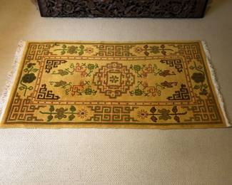 Tibetan Wool Area Rug L: 72.1/4in | W: 35.5/8in (fringe to fringe)