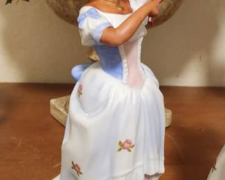 1991 Homco African American Woman With Mirror 8” Height