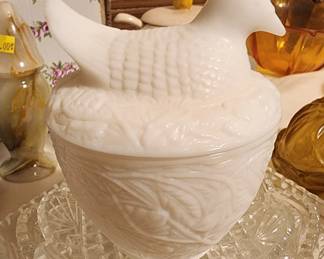 Avon Milk Glass Nesting Dove/Chick Dish with Lid