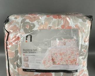 Lot 396 | New Home Expressions Bedding Set MSRP $170