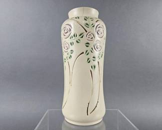 Lot 155 | Vintage Roseville Pottery Velmoss Scroll Vase