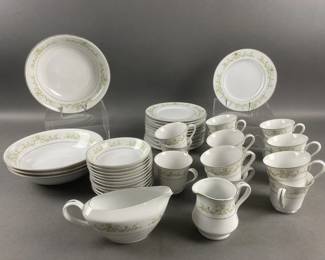 Lot 118 | Town House Fine China