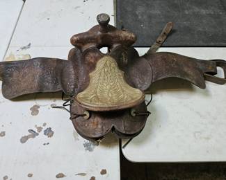 Lot 326 | Vintage Hand Tooled Leather Horse Show Saddle