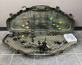 Lot 36 | Martin Magnum Bow with Case