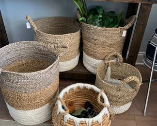 Assorted baskets and frames $5-20