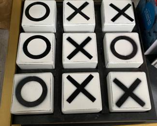 Tic Tac Toe Large black/white $40