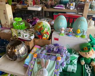 EASTER DECOR