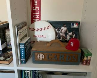 BASEBALL COLLECTIBLES 