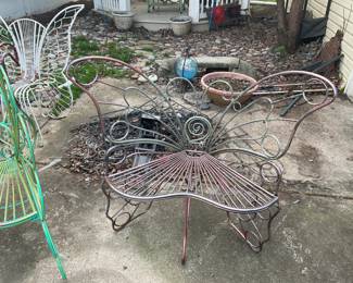 BUTTERFLY BENCH