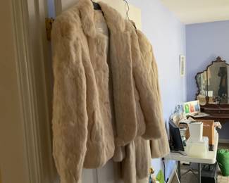 VINTAGE FURS