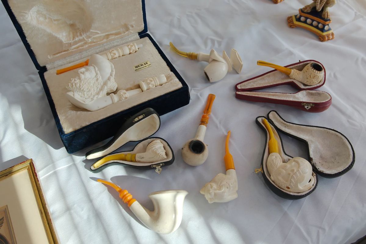Collection of Meerschaum pipes