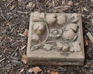 Concrete garden ornamental stepping stone